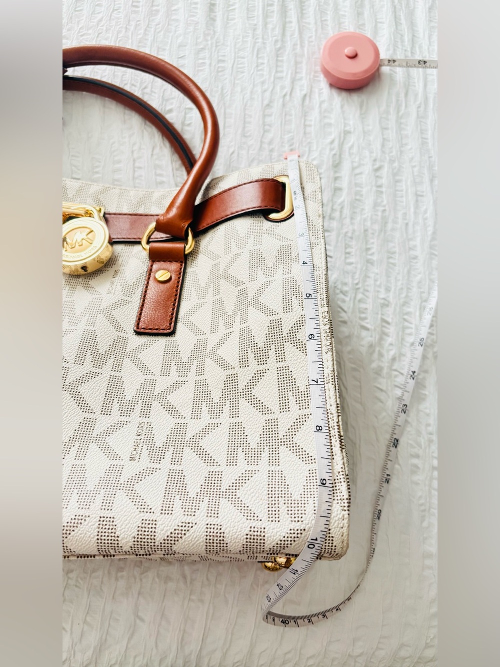 Michael Kors Signature Satchel in Vanilla and Cedar Hamilton Traveler NWT - Picture 16 of 16